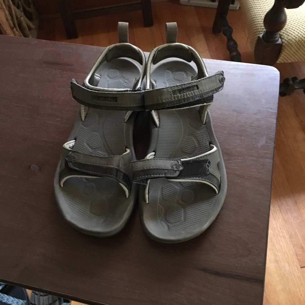Columbia sandals size7